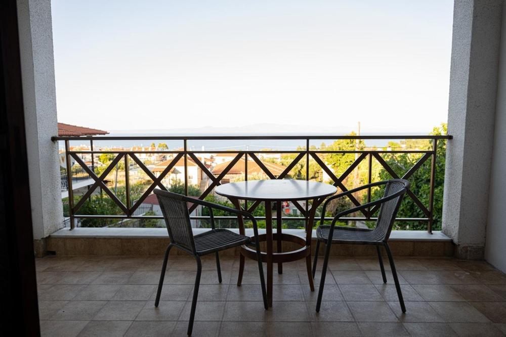Este Luxury Apartments Kriopigi Exterior photo