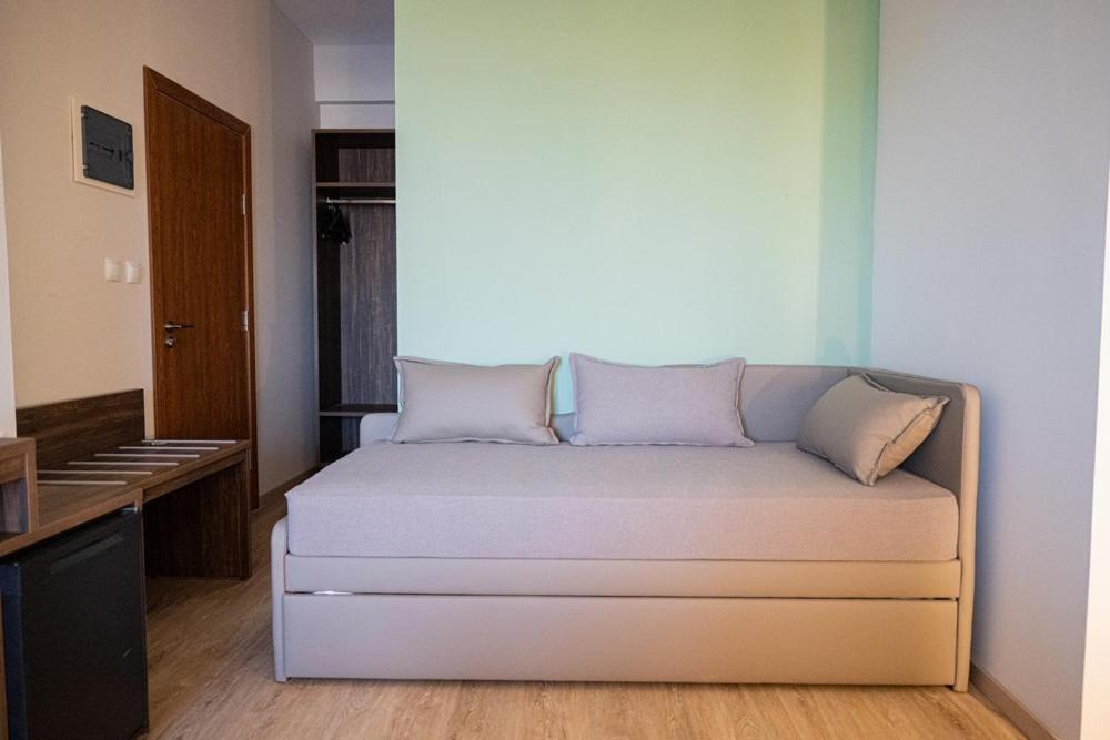 Este Luxury Apartments Kriopigi Exterior photo