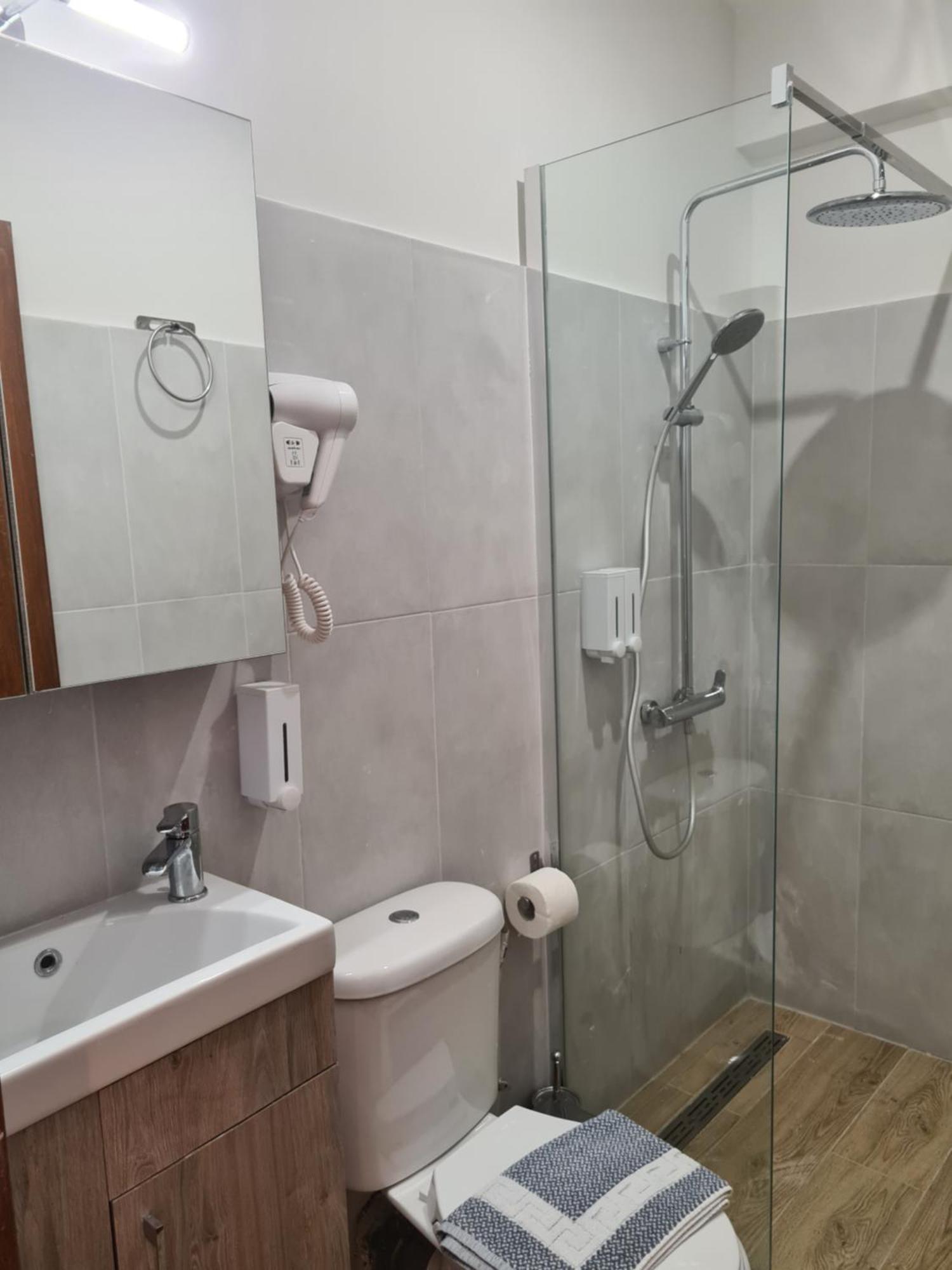 Este Luxury Apartments Kriopigi Exterior photo
